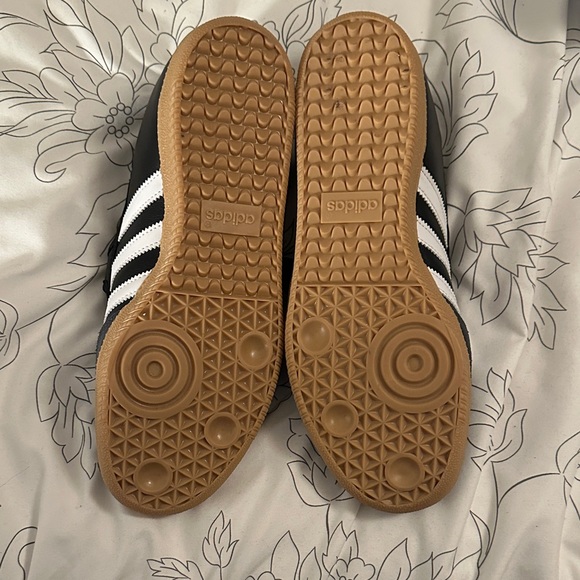 Adidas Black and White Samba Jane’s 9.5 NIB - Picture 4 of 10